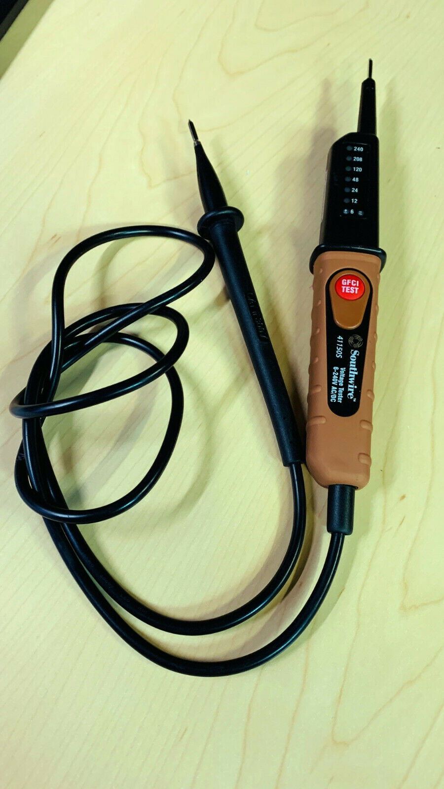 Southwire 41150s Ac/dc Voltage Tester